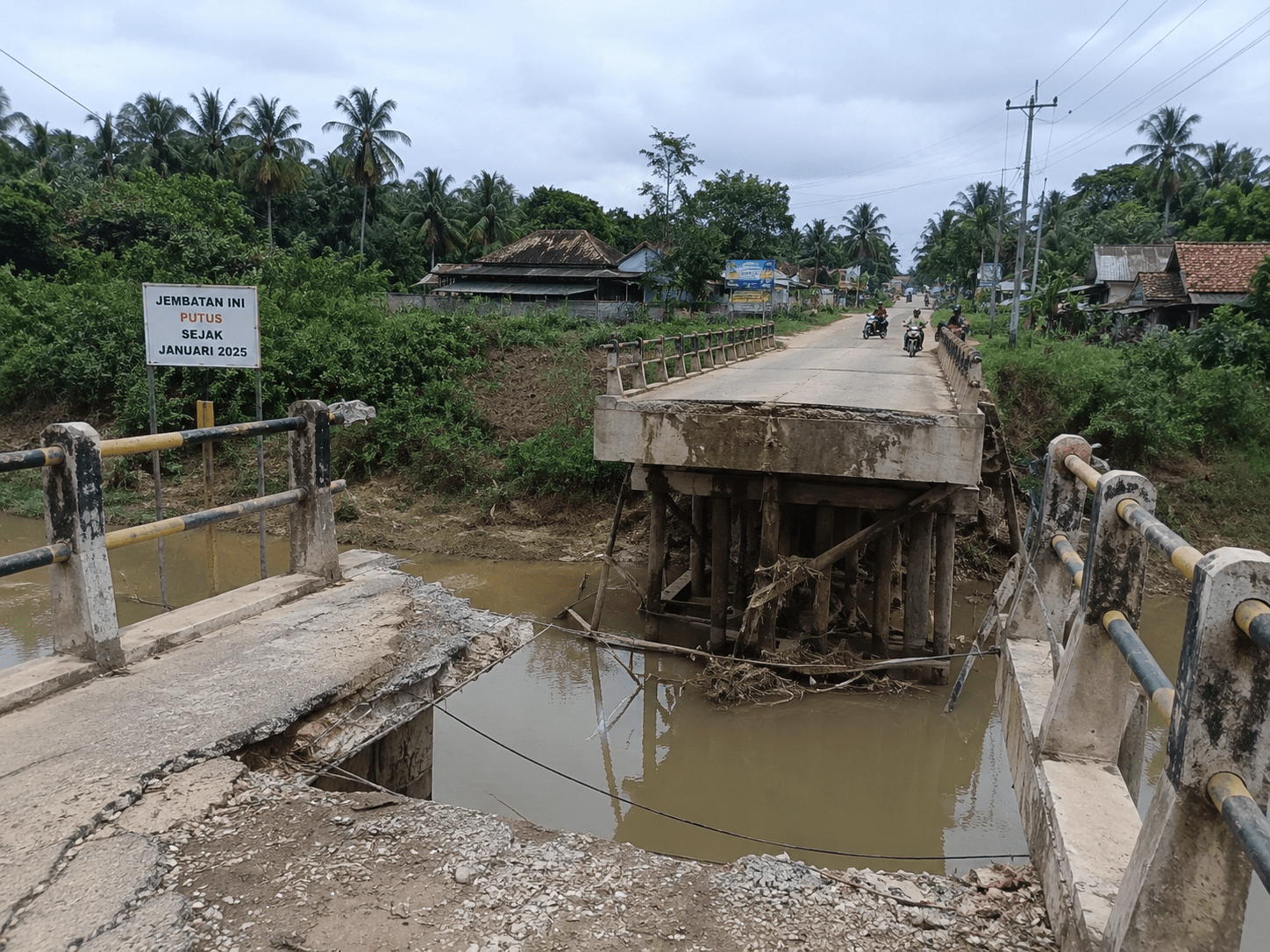 Jembatan Putus di Lampung Tengah Hambat Aktivitas Warga dan Pelajar