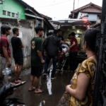 Pria Diduga ODGJ Mengamuk dan Bacok Tetangga di Bogor, Korban Dilarikan ke Rumah Sakit