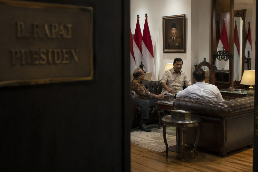 Dasco Tegaskan Pertemuan Luhut dan Chatib Basri dengan Prabowo Fokus Bahas Strategi Ekonomi