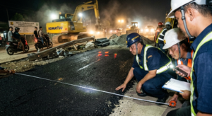 Menteri PU Tinjau Proyek Jalan di Serang pada Malam Hari, Pastikan Pekerjaan Tepat Waktu