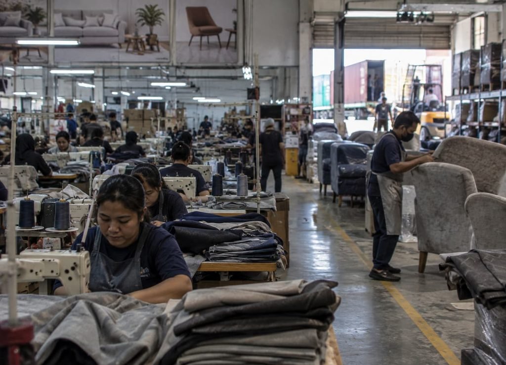 Purbaya Dorong Kredit Murah Tekstil Hingga Furnitur